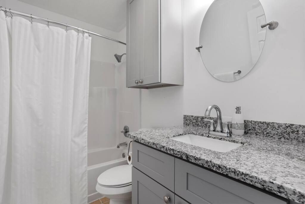 Quiet Apartment In Iowa, La المظهر الخارجي الصورة